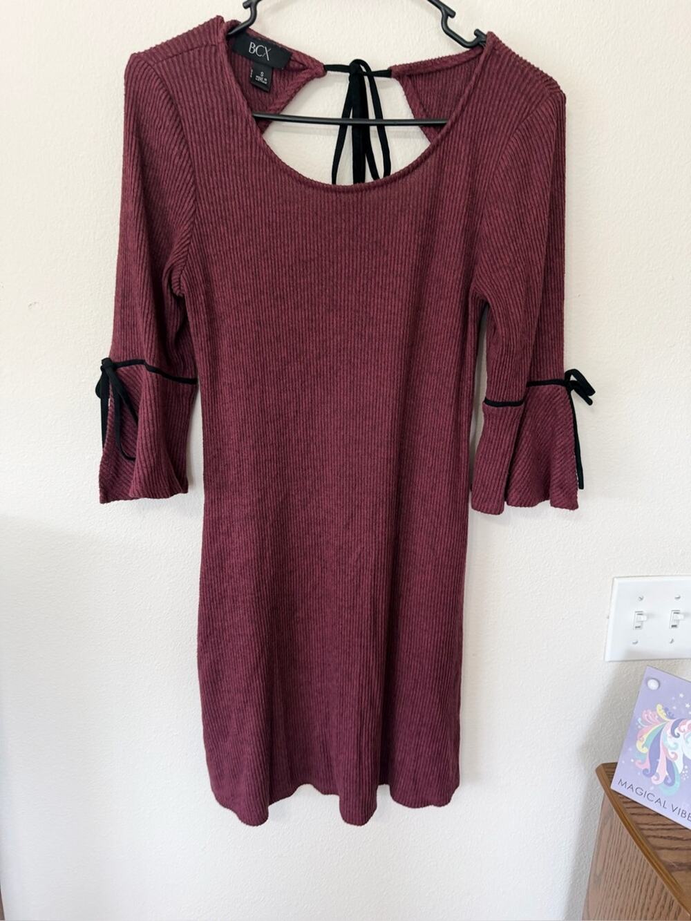 BCX ruffle sleeve dress size Small V